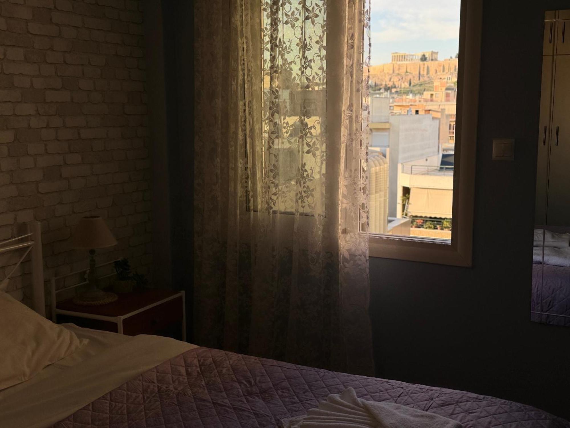 Cozy Suite With Acropolis View Atene Esterno foto