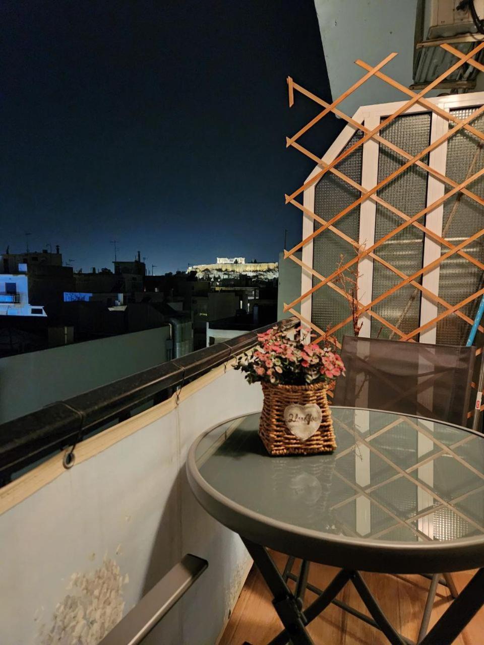 Cozy Suite With Acropolis View Atene Esterno foto