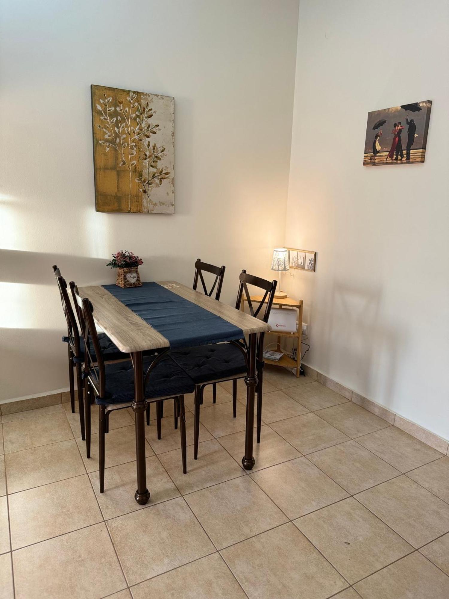 Cozy Suite With Acropolis View Atene Esterno foto