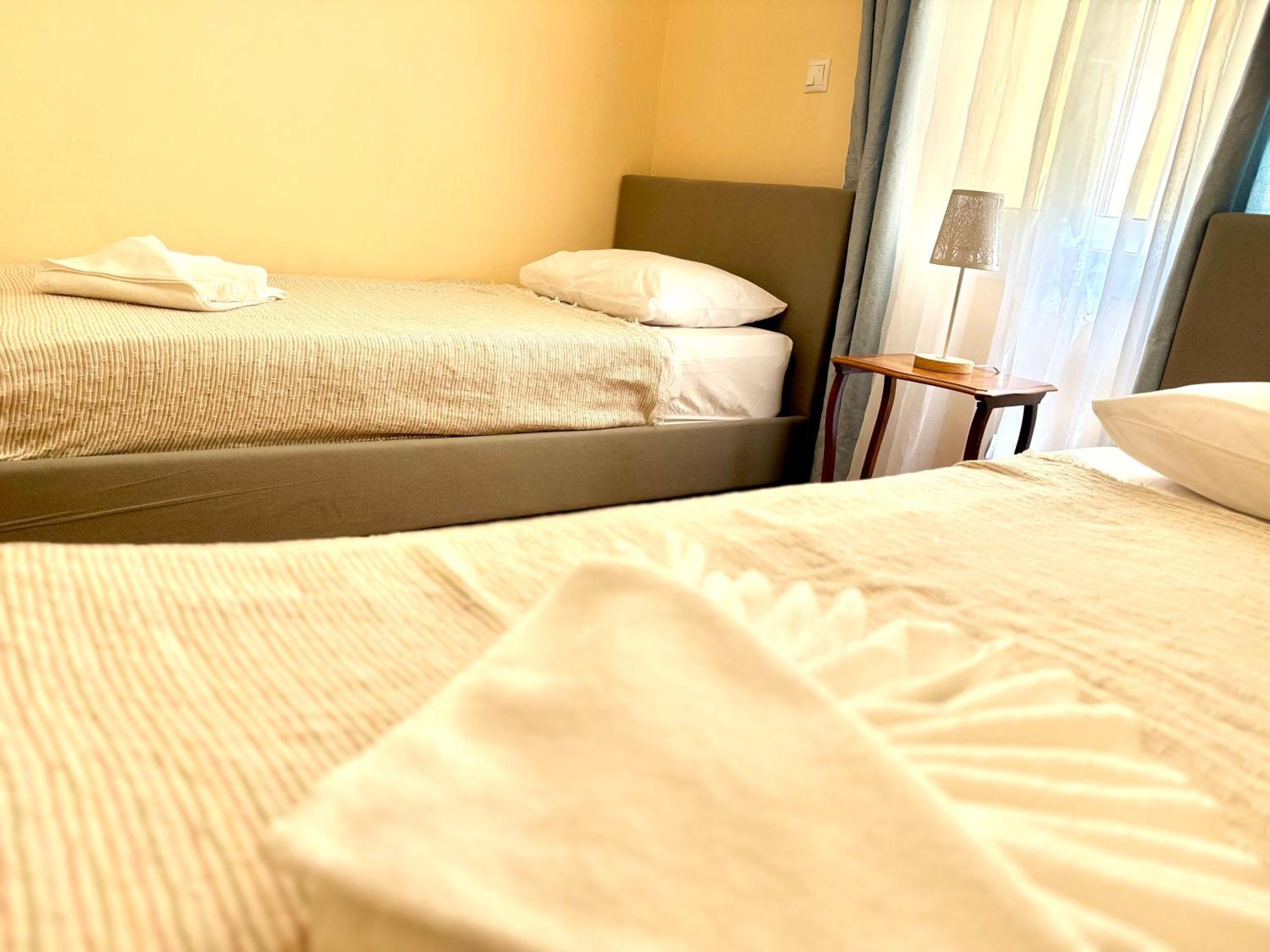 Cozy Suite With Acropolis View Atene Esterno foto